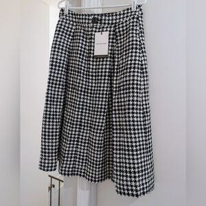 Who What Wear Black and White A-Line Pleated Houndstooth Skirt - 10